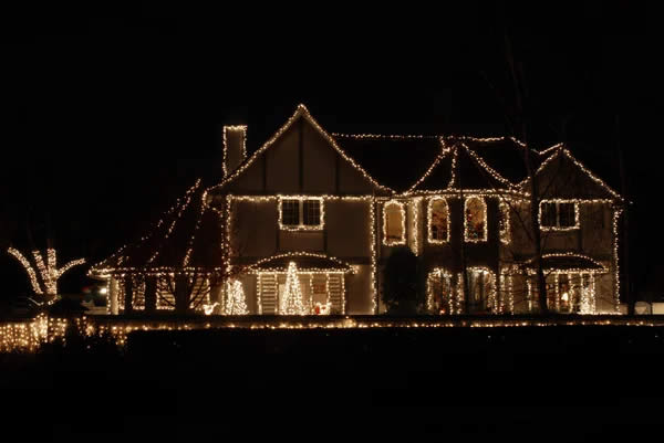 Christmas Lights Installation Thumbnail